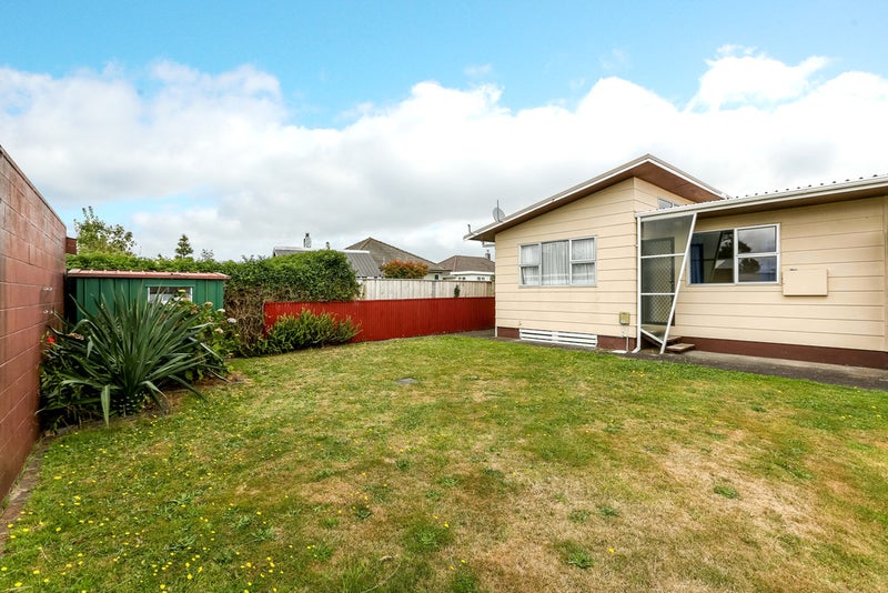 1/44A Sanders AVE, Westown, New Plymouth - Carousel 2