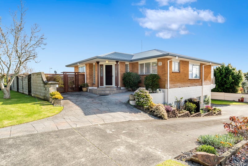 17 Western Road, Otumoetai, Tauranga - Carousel 1