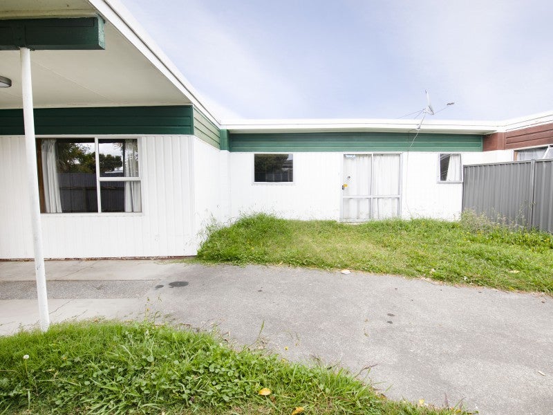 2/50 Leicester Avenue, Tamatea, Napier - Carousel 1