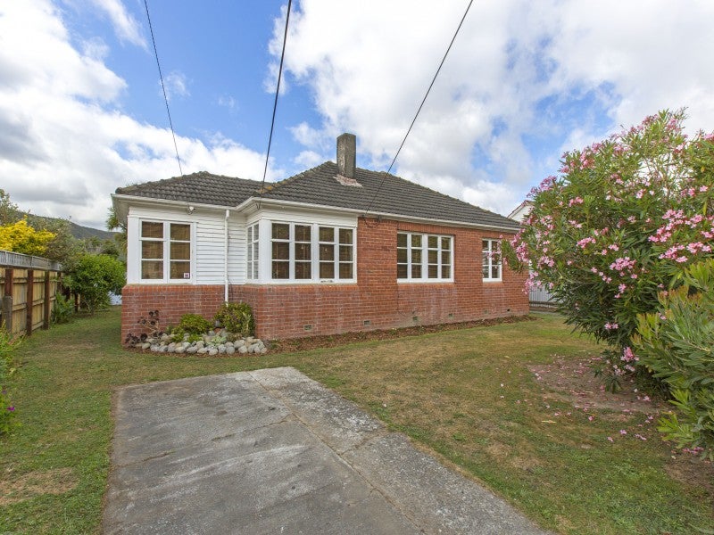 30 Reynolds Street, Taita, Lower Hutt - Carousel 1