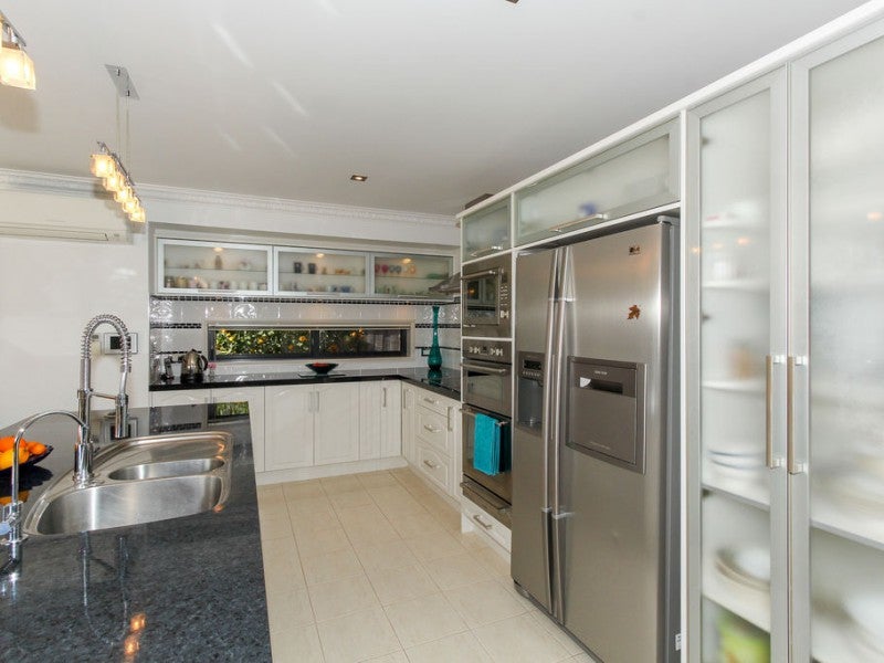 8 Anderson Way, Highlands Park, New Plymouth - Carousel 2