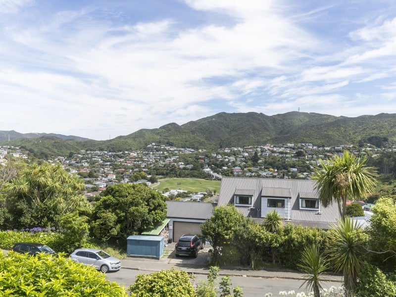 27A Victory Avenue, Karori, Wellington - Carousel 11