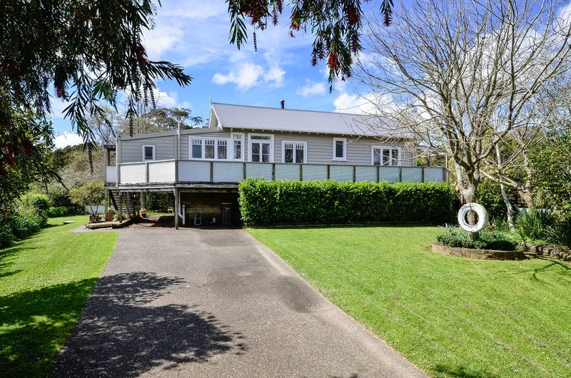 30 Pinotage Place, Huapai, Kumeu - Carousel 1