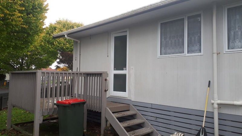 2/31 Nearco Street, Randwick Park, Auckland - Carousel 1