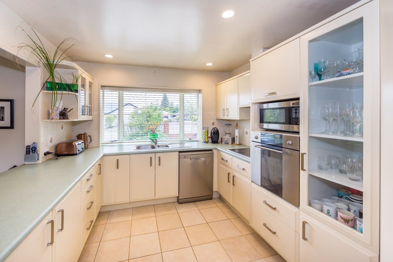 3A Hadlow Place, Burnside, Christchurch - Carousel 2