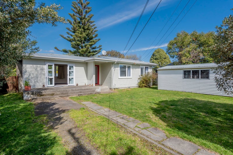 16 Arawhata Road, Paraparaumu - Carousel 1
