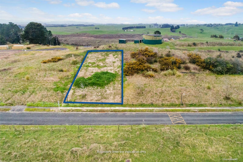 6 Heather Green Avenue, Meremere - Carousel 1