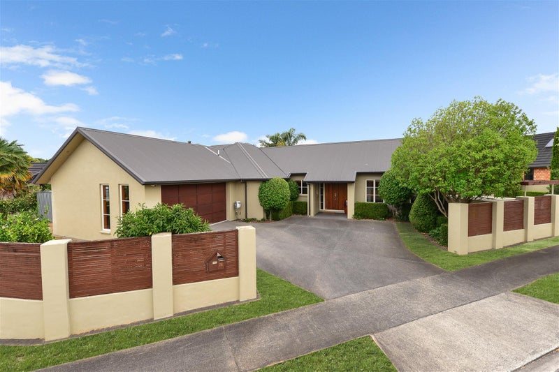 16 Cherie Close, Rototuna, Hamilton - Carousel 1