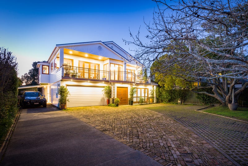1/14 Castor Bay Road, Castor Bay, Auckland - Carousel 2