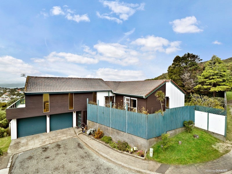 19 Shotter Street, Karori, Wellington - Carousel 1