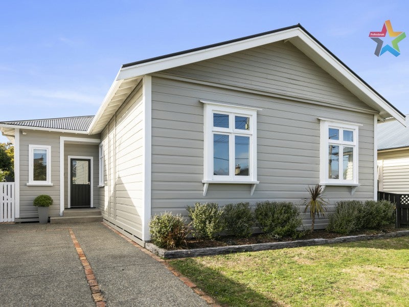 42 William Street, Petone, Lower Hutt - Carousel 1