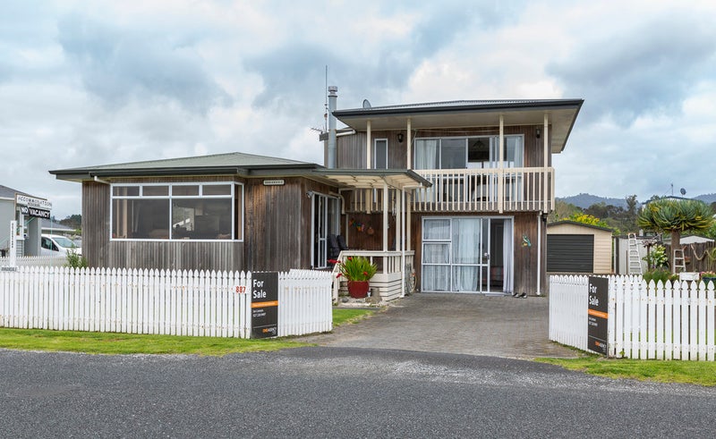 887 East Coast Road, Pokeno - Carousel 1