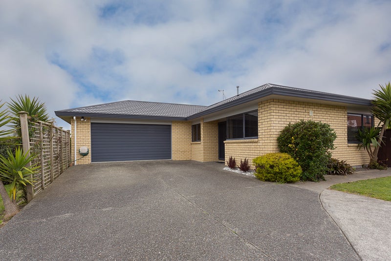 4 Sunshine Place, Kelvin Grove, Palmerston North - Carousel 19