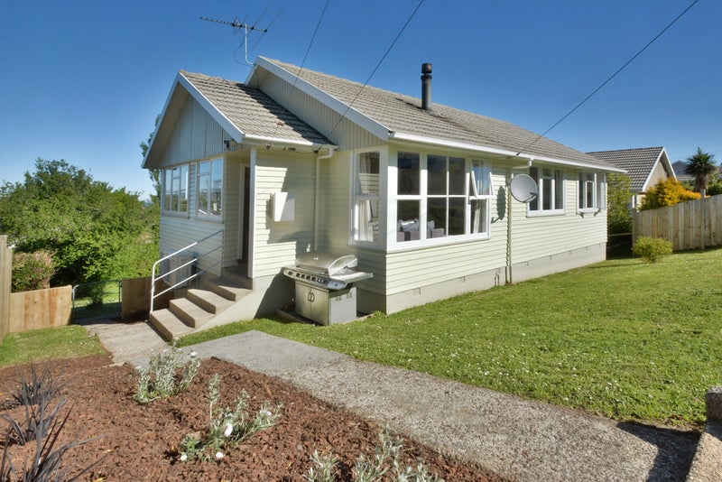 11 Hanlon Street, Halfway Bush, Dunedin - Carousel 1