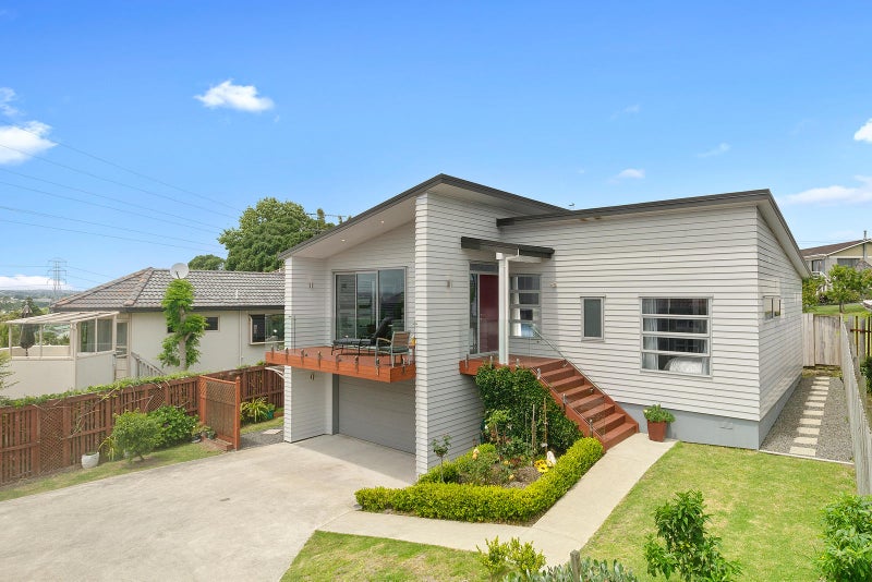 13A Lyndhurst Road, Te Atatu South, Auckland - Carousel 2