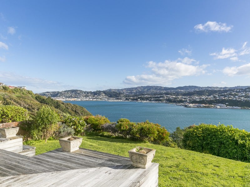 133 Akaroa Drive, Maupuia, Wellington - Carousel 13