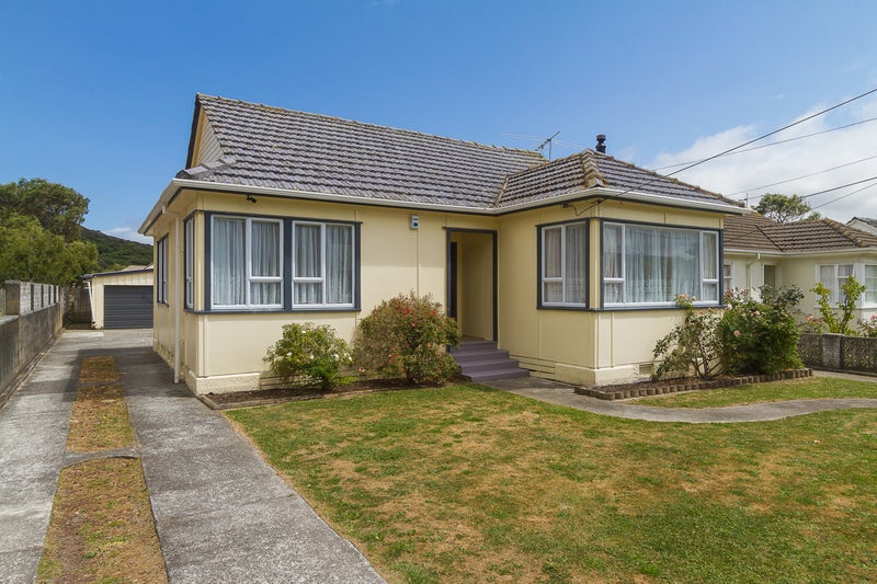 11 Shearer Crescent, Naenae, Lower Hutt - Carousel 1
