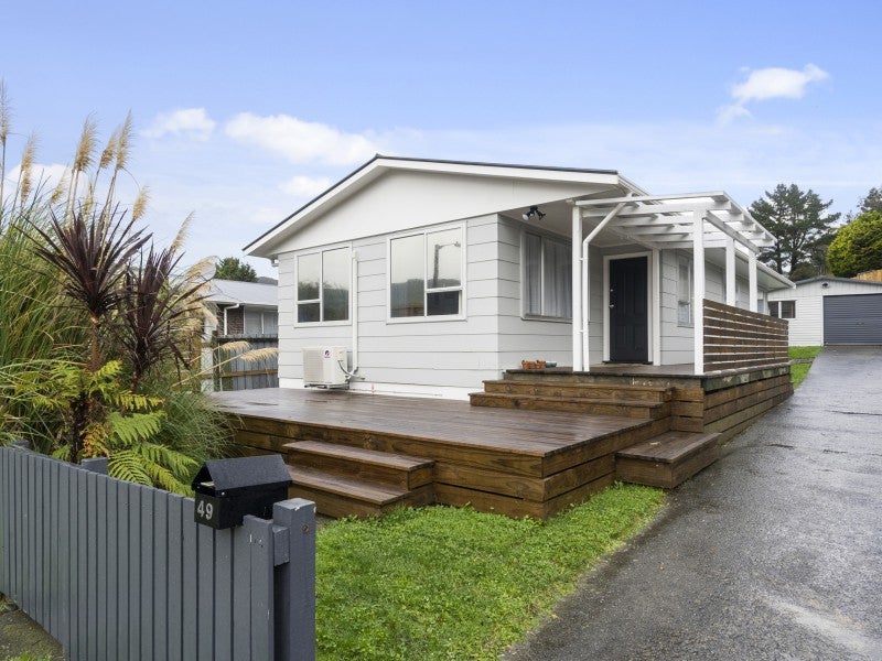 49 Stockdale Street, Wainuiomata, Lower Hutt - Carousel 1