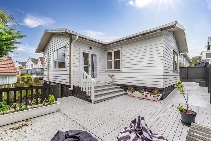 5 Mako View, Titahi Bay, Porirua - Carousel 1