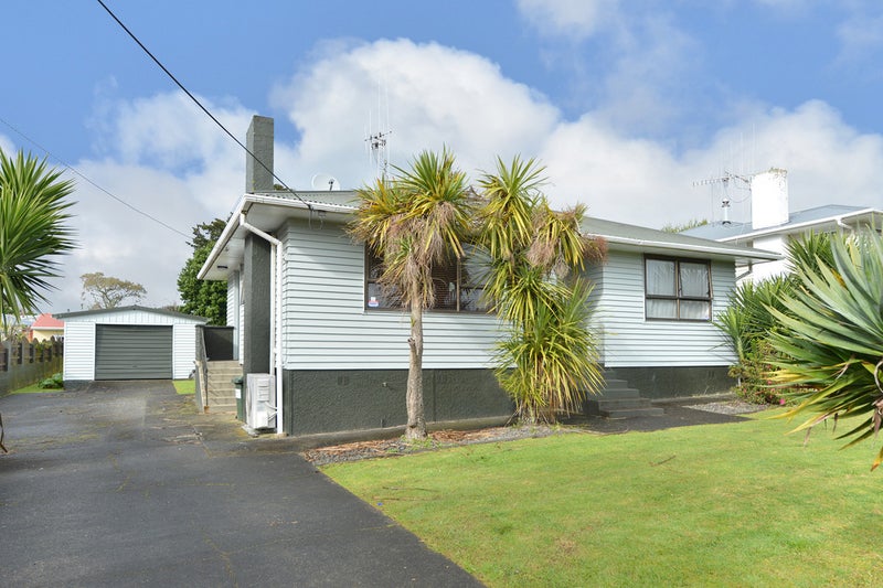 10 Cambridge Street, Kamo, Whangarei - Carousel 1