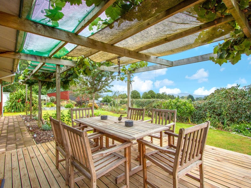 1348F State Highway 5, Tirau - Carousel 1