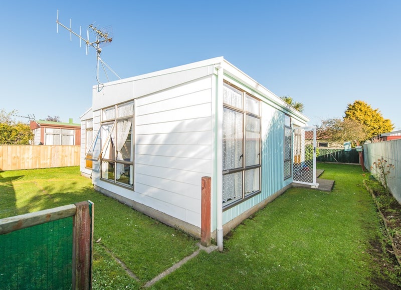 51D Patapu Street, Whanganui East, Whanganui - Carousel 2