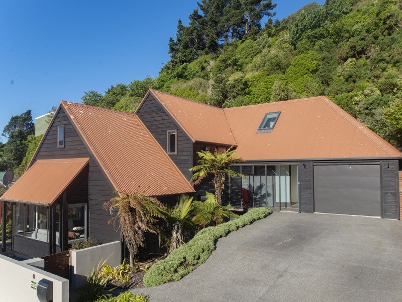 216 Pembroke Road, Wilton, Wellington - Carousel 1