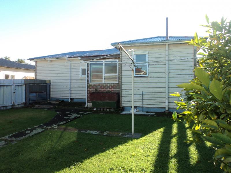 6 Meadows Avenue, Waiwhetu, Lower Hutt - Carousel 8