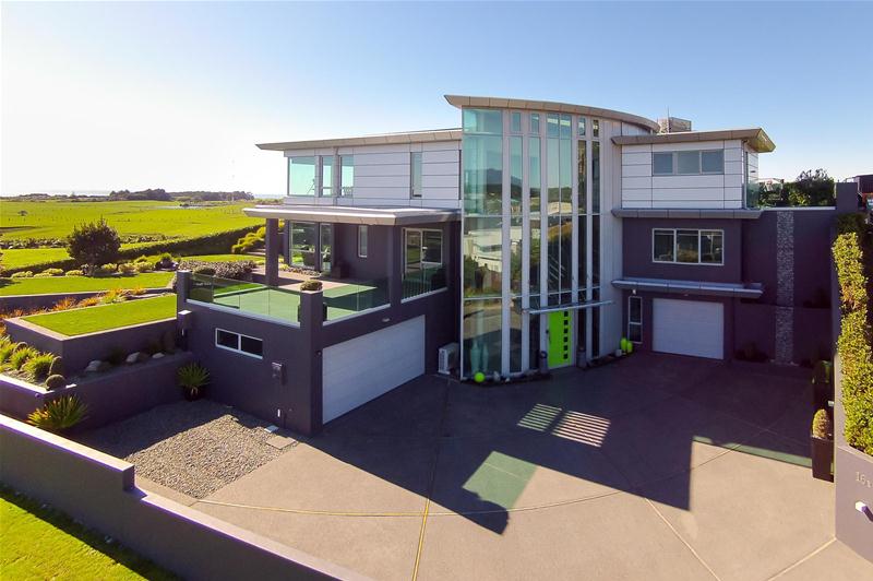 16B Links Drive, Waiwhakaiho, New Plymouth - Carousel 21