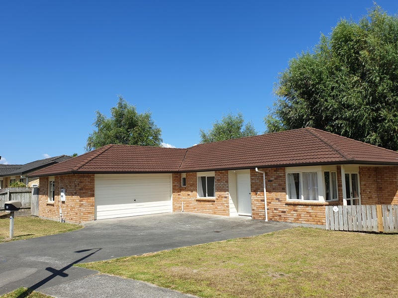 27 Naylors Drive, Mangere, Auckland - Carousel 1