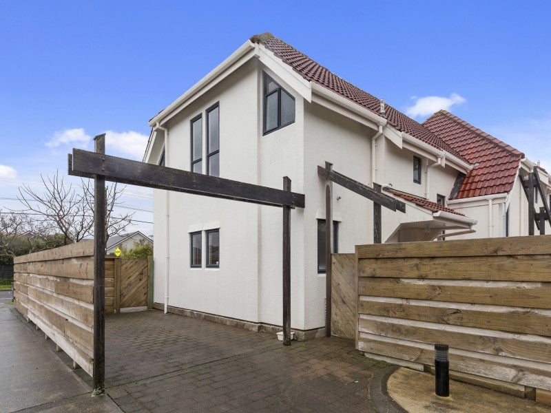 1/72 Waiwhetu Road, Waiwhetu, Lower Hutt - Carousel 12