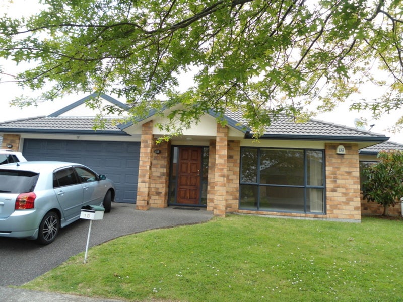 18 Lilybank Crescent, East Tamaki, Auckland - Carousel 1