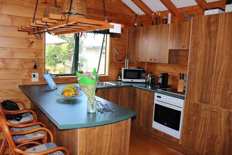 53 Sea View Road, Ostend, Waiheke Island - Carousel 2