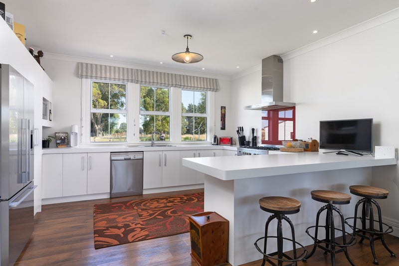 76F Willow Park Drive, Masterton - Carousel 2