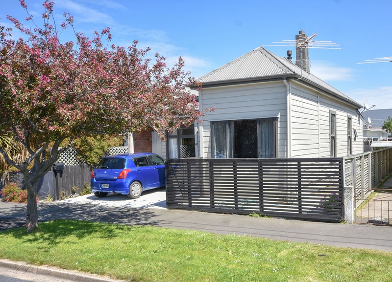 42 Dalgety Street, Saint Kilda, Dunedin - Carousel 1