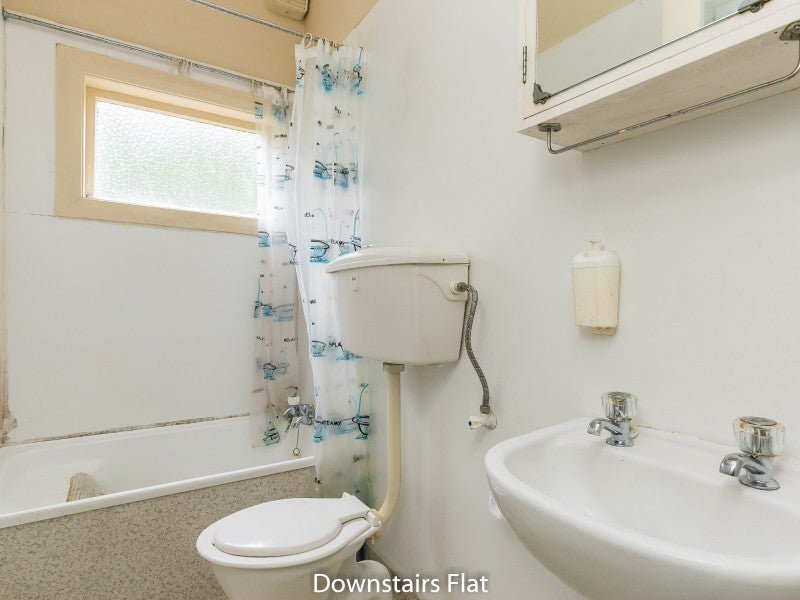 22 Adams Terrace, Aro Valley, Wellington - Carousel 12