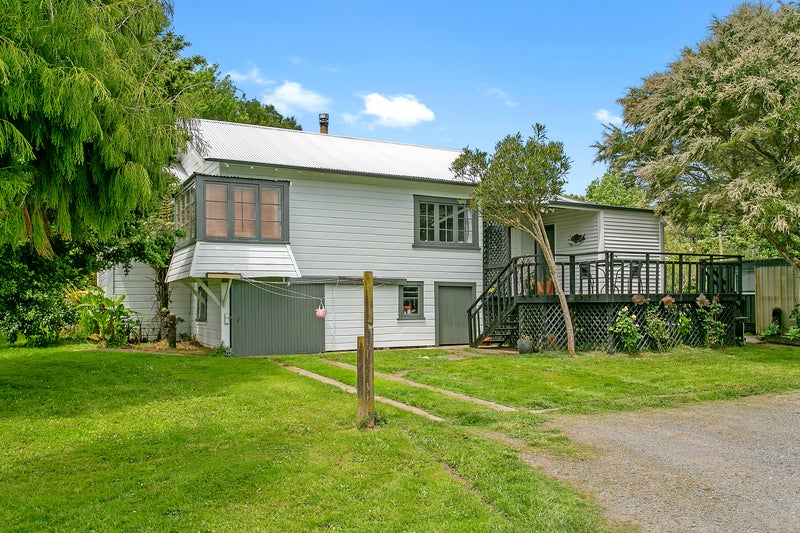 3111 Cambridge Road, Rotoorangi - Carousel 1