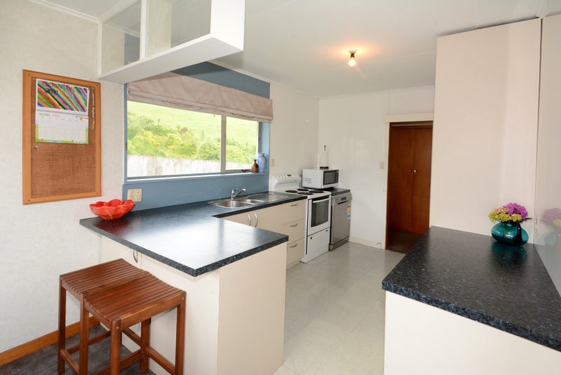 32 Gorman Street, Macandrew Bay, Dunedin - Carousel 2