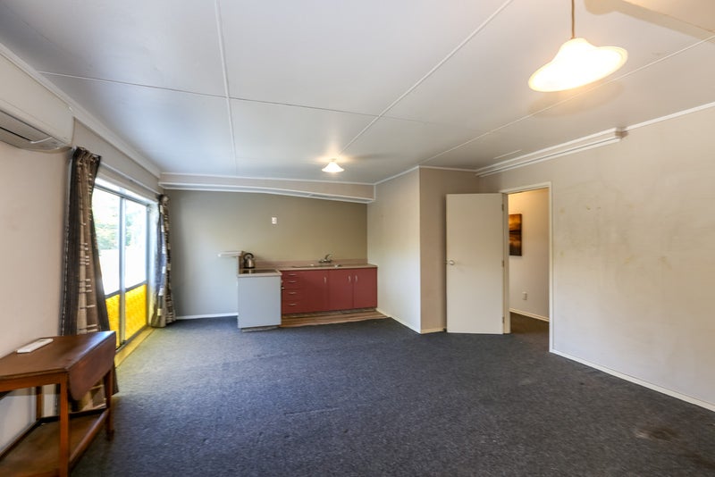 7D Tasman Street, Vogeltown, New Plymouth - Carousel 26