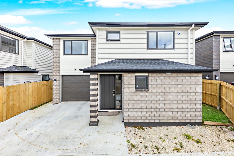 2/7 WAIARI RD, CONIFER GROVE, Auckland - Carousel 1