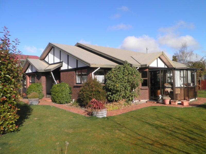 6 Lennox Street, Gore, Gore - Carousel 1