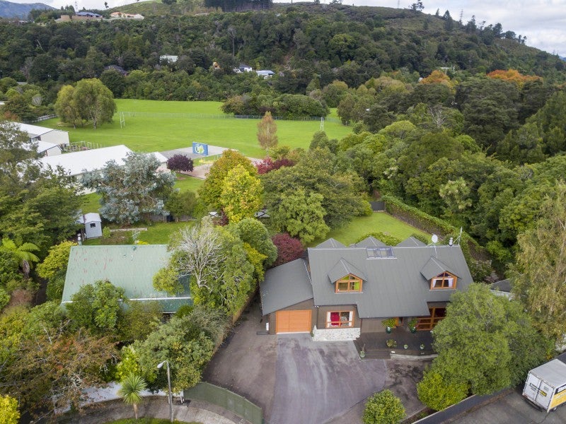 7 Agate Grove, Birchville, Upper Hutt - Carousel 20