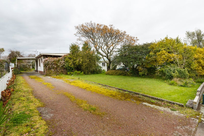 44 Keeling Street, West End, Palmerston North - Carousel 1