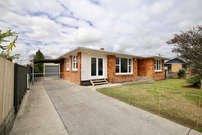 99 Mount View Road, Melville, Hamilton - Carousel 1