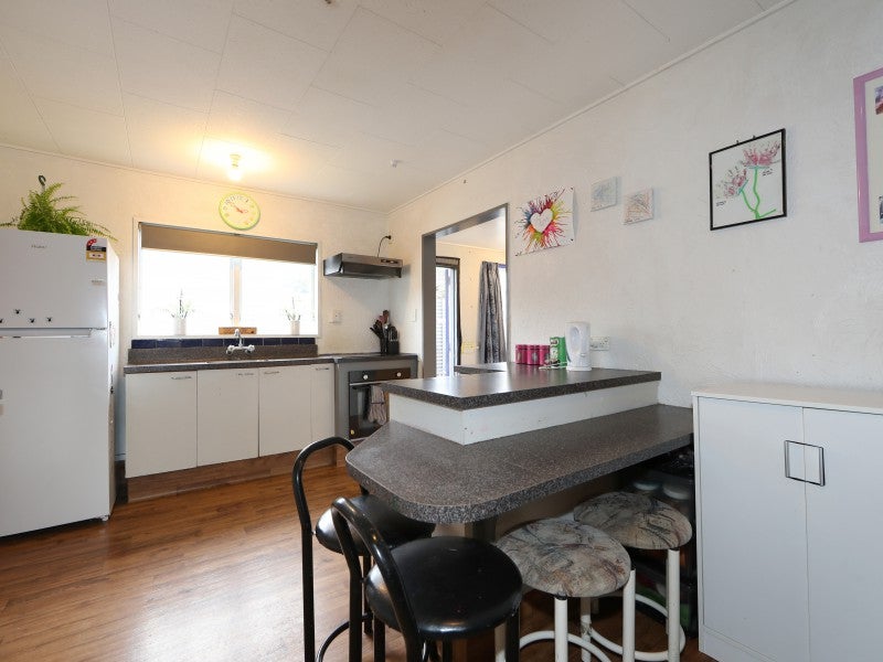 5/283 Taradale Road, Pirimai, Napier - Carousel 2