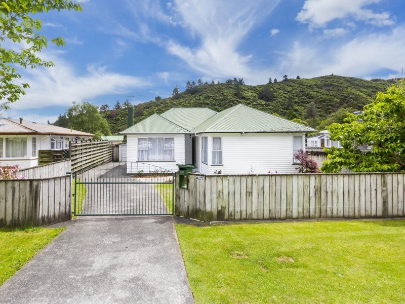 55 Hine Road, Wainuiomata, Lower Hutt - Carousel 2