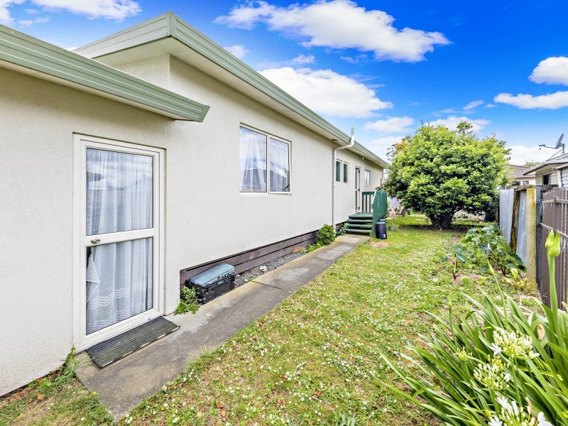 39 Limond Street, Randwick Park, Auckland - Carousel 2