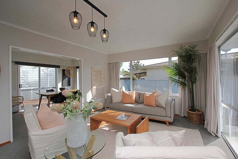 31 Canterbury Street, Tamatea, Napier - Carousel 1