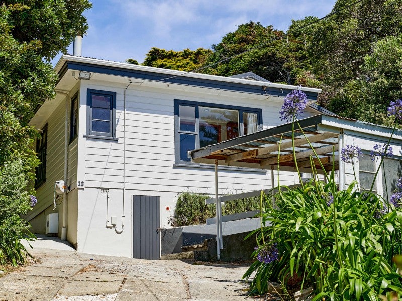 12 Grays Road, Plimmerton, Porirua - Carousel 26