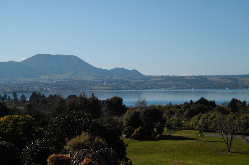 25 Te Moenga Park, Acacia Bay, Taupo - Carousel 2